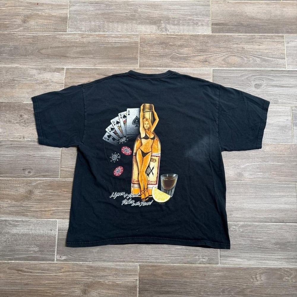 Vintage Y2K liquor in the front and poker in the back t shirt size L